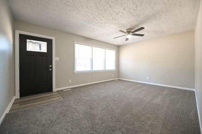 Foto del edificio - 847 Durwood Dr