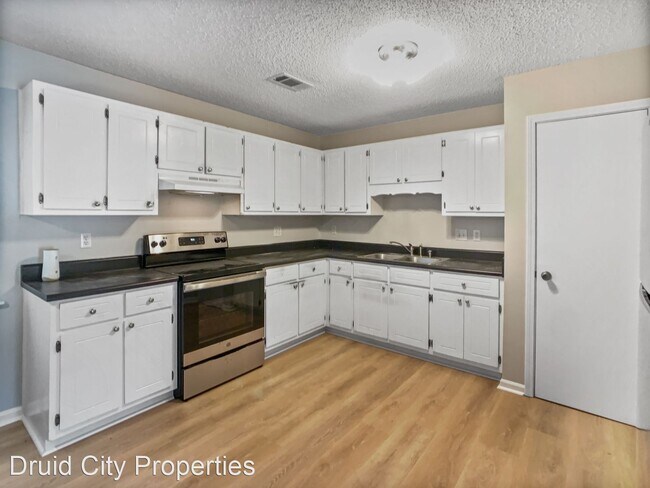 Building Photo - 3 br, 1 bath House - 2722 Deer Haven Drive