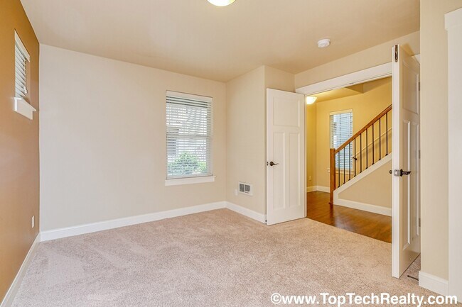 Building Photo - Outstanding Corner Lot 4BD* 2.5 BA* Locate...