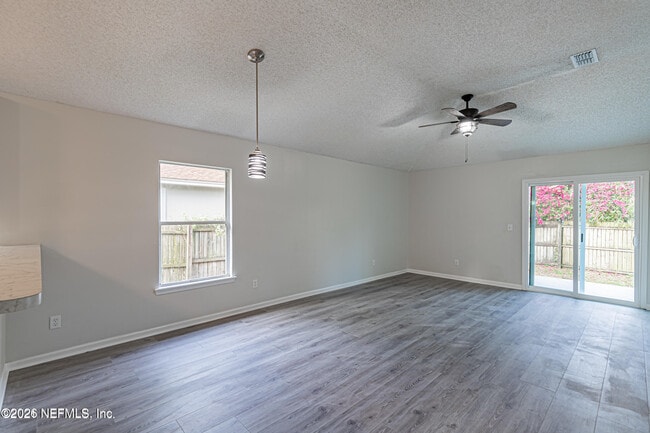 Foto del edificio - 286 Main St