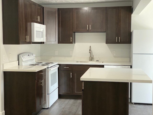 Building Photo - 1163 Buccaneer Dr