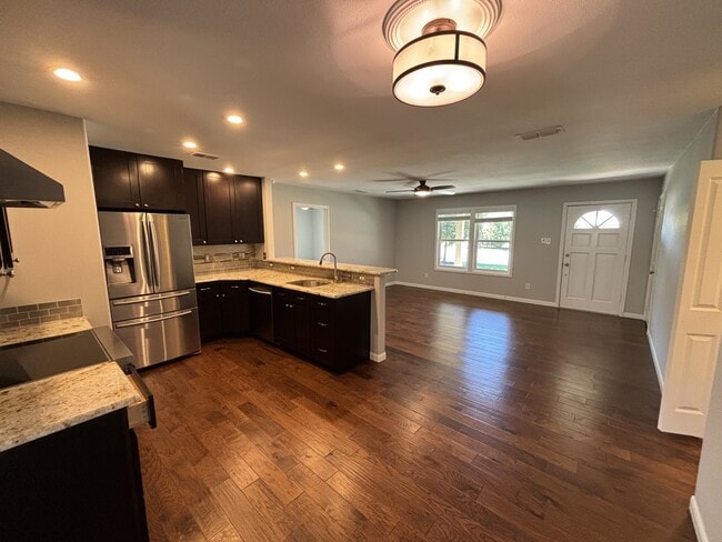 Photo - 235 Austin St House