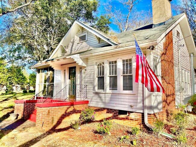 Building Photo - 16 Luckie St