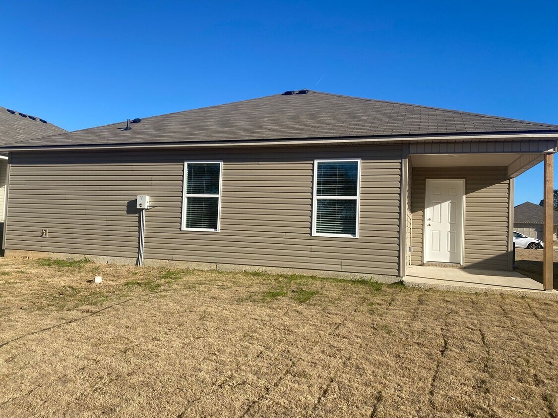 Newly Built Three Bedroom Two Bath Home re... House Rental in