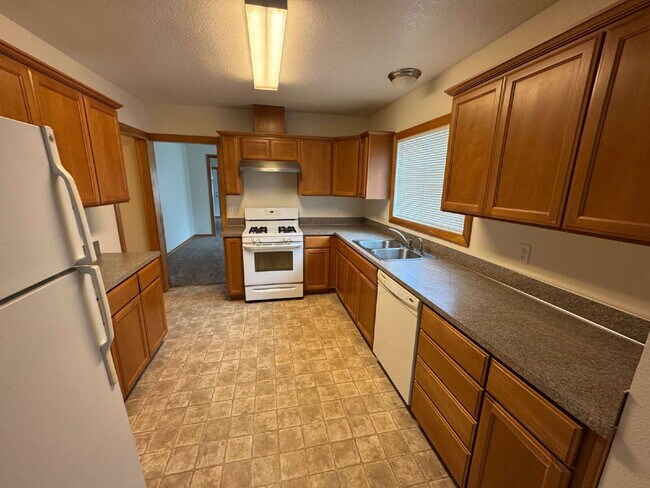 Foto del edificio - 2 Bedroom / 2 Bathroom Home with Loft & St...