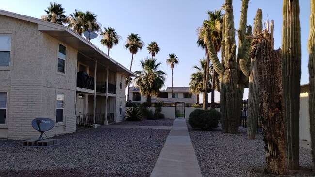 Foto del edificio - 15551 Sunland Gin Rd