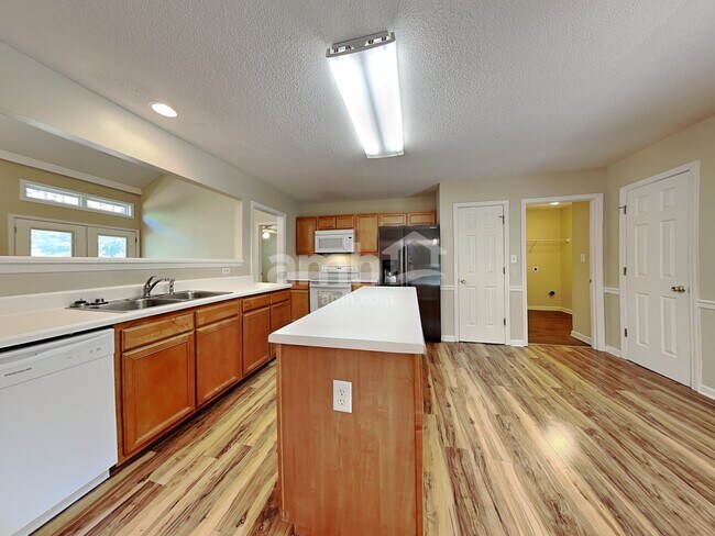 Foto del edificio - 4705 Camden Ridge Dr
