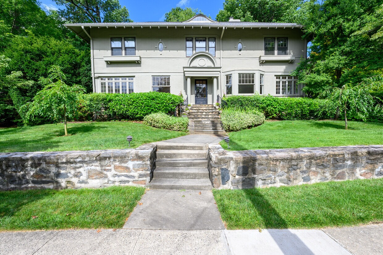 Foto principal - 25 Highbrook Ave