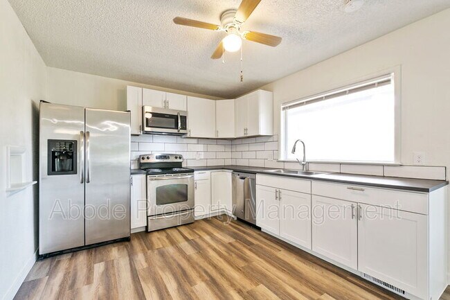 Building Photo - 3303 W CR 54