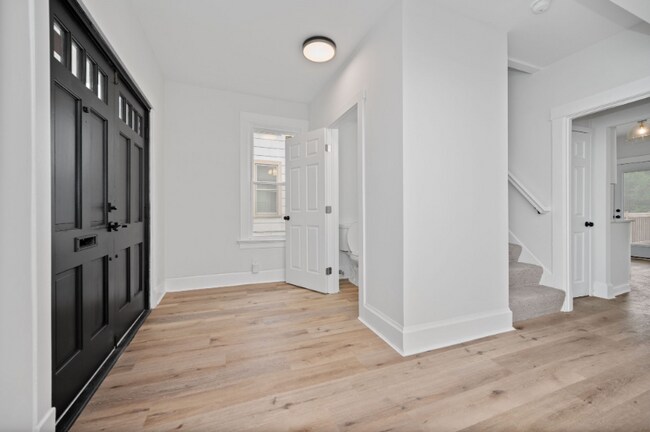 Foto del edificio - 5104 Kenwood Rd