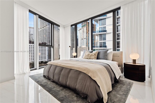 Building Photo - 300 Biscayne Blvd Way