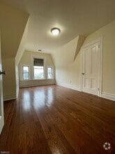 Building Photo - 133 Seymour Ave