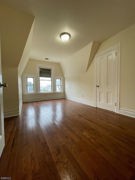 Primary Photo - 133 Seymour Ave