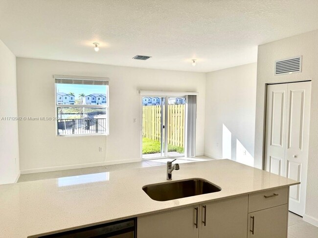 Foto del edificio - 17916 SW 358th St