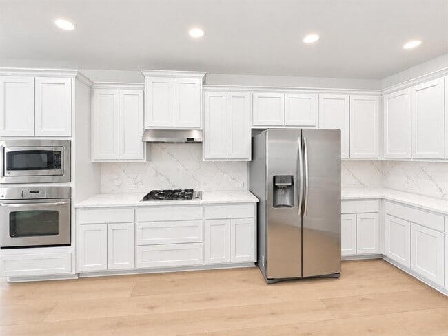 Building Photo - 14312 Senia Bend