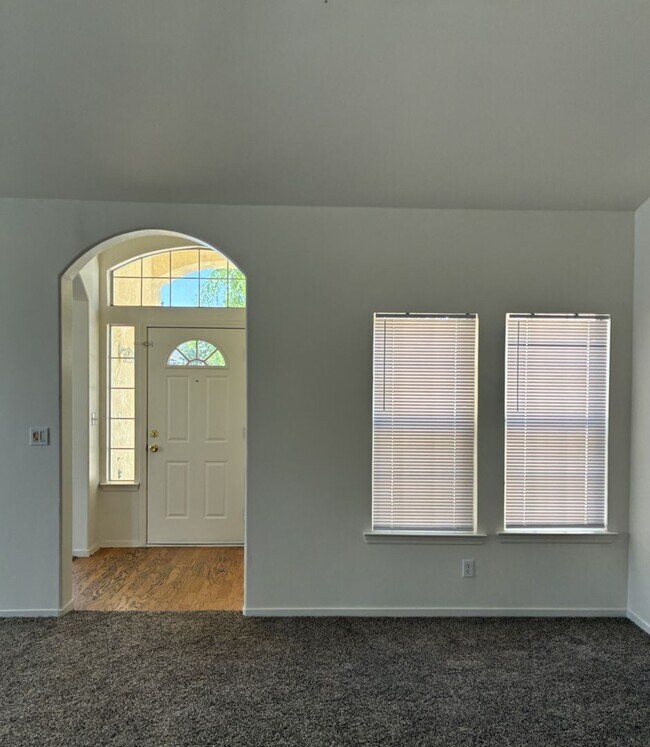 Foto del edificio - 3 Bedroom 2 Bath Home
