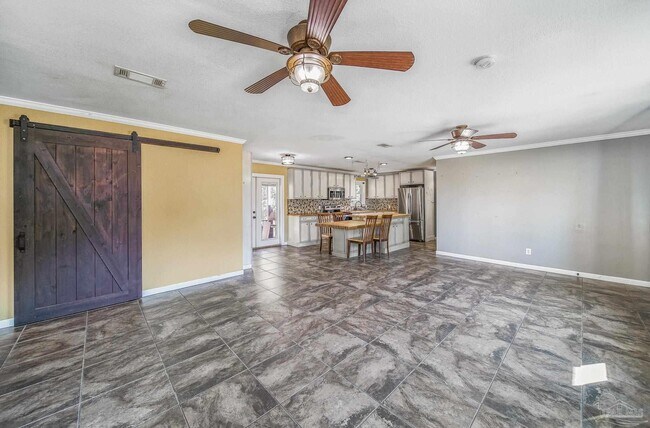 Building Photo - 2940 Donley St