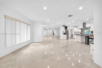 Building Photo - 3441 N Hills Dr