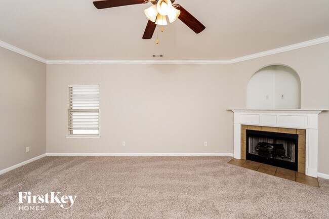 Building Photo - 6705 Deer Foot Dr