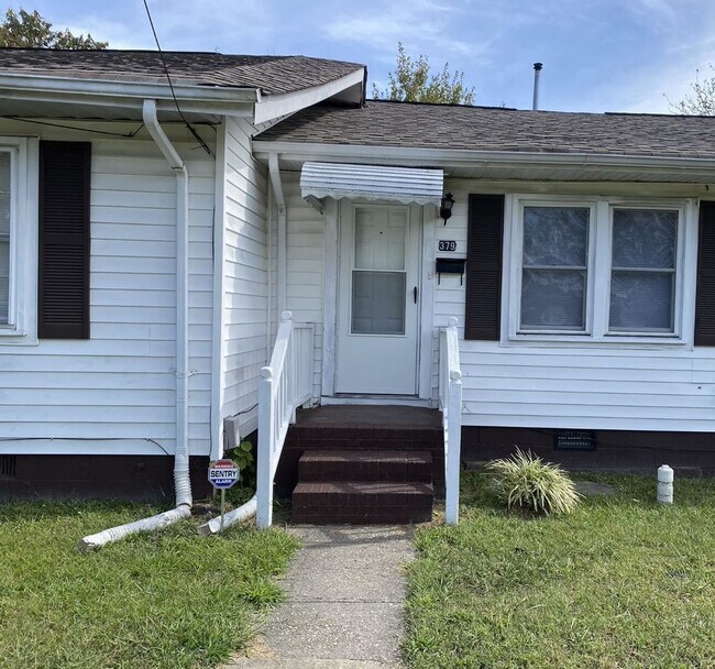 Building Photo - 379 Carver Cir