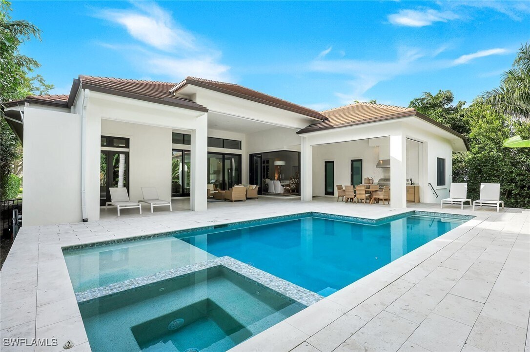 Foto principal - 3200 Crayton Rd