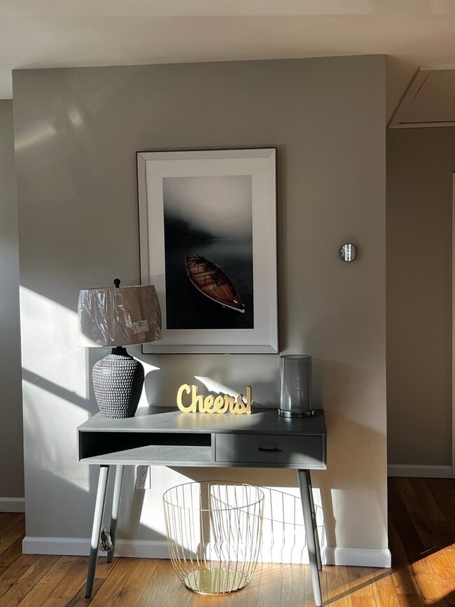 Entry - 121 Green Pond Rd