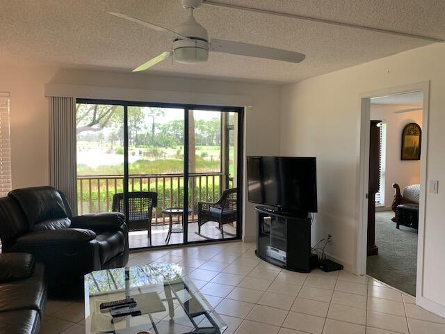 Foto del edificio - 334 Brackenwood Cir