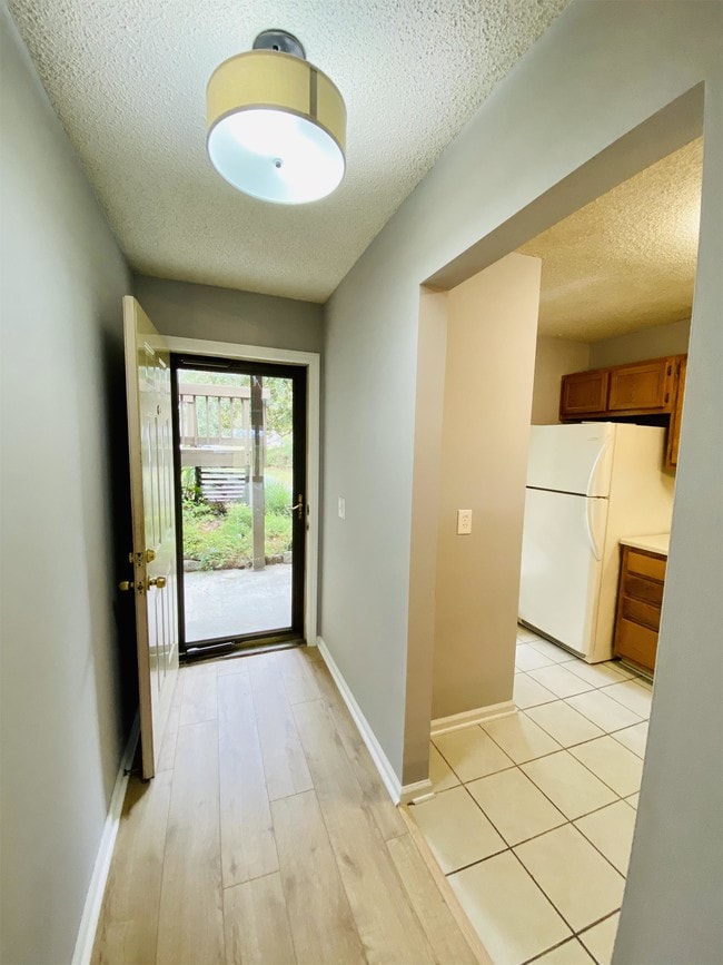 Building Photo - 103 Bull River Bluff Dr