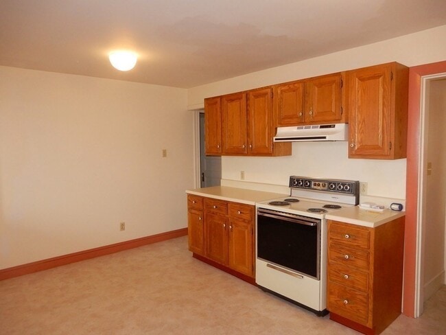 Building Photo - 31 Wyoming Heights