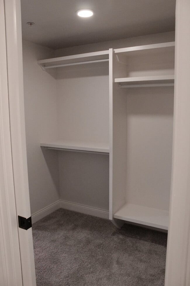 Interior Photo - Hubbard Park Place