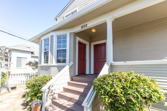 Foto del edificio - 632 N Claremont St