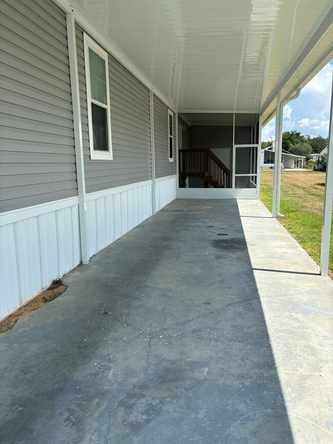 Building Photo - Three bedroom Mobile in Sandalwood Mobile ...