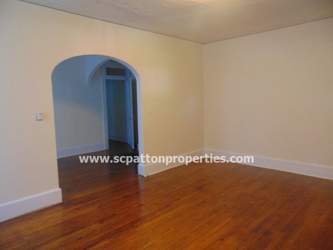 Building Photo - Five Points One Bedroom