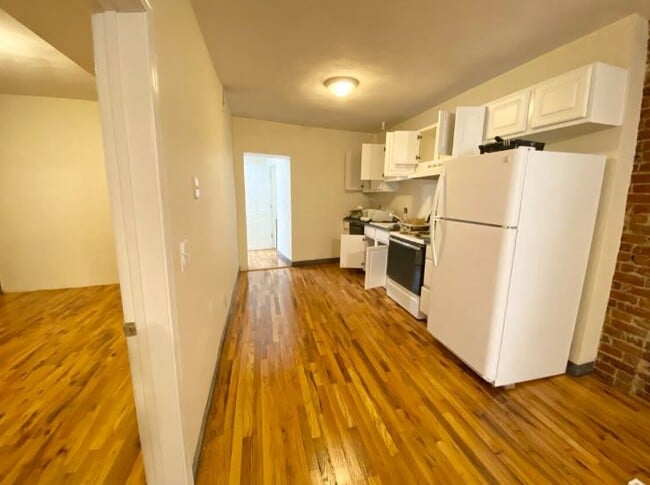 Building Photo - 840 Huntington Ave