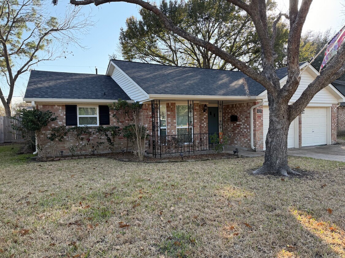 Foto del edificio - 6239 Rena St