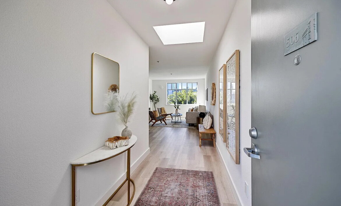 Foto principal - "Chic 1-Bedroom Retreat in Oakland with Ha...