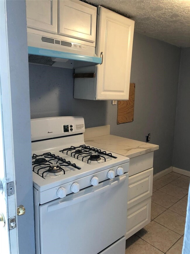 Building Photo - 9714 Galaxy St