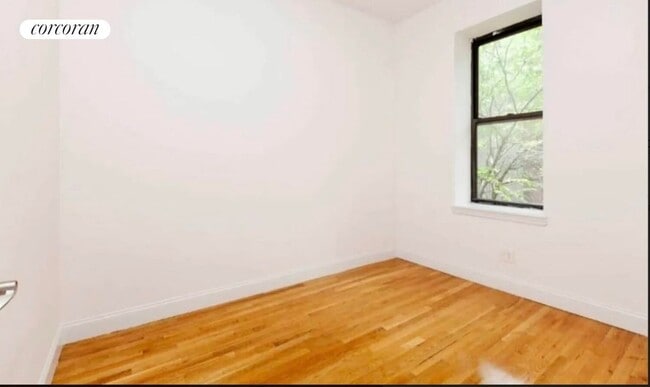 Foto del edificio - 230 E 27th St