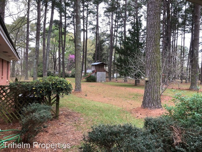 Building Photo - 4 br, 3 bath House - 236 Lake Harbor Drive