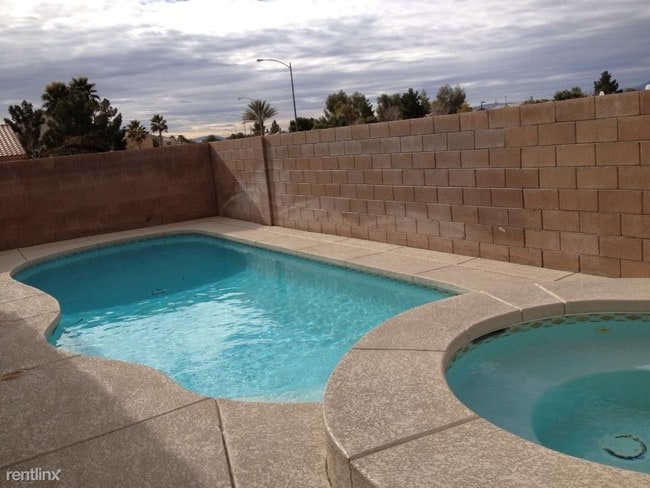 Building Photo - 5001 Sail Rock Pl