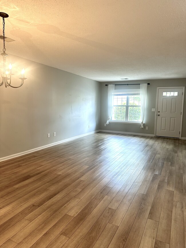 Building Photo - 59 Portrait Ln