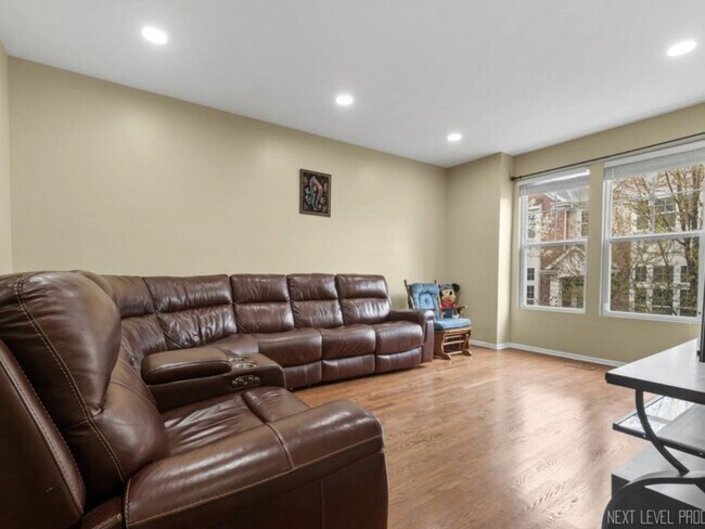 Foto del edificio - 508 Grosvenor Ln
