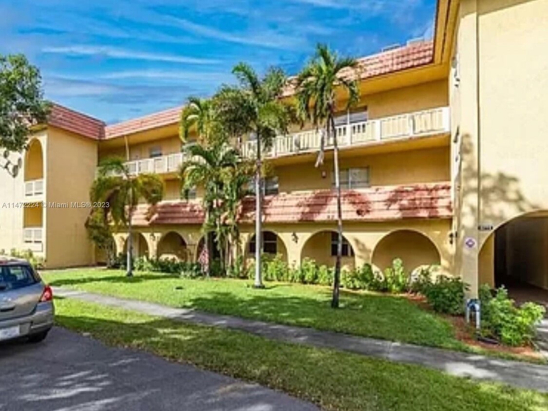 10762 La Placida Dr Unit 7108, Coral Springs, FL 33065 Condo for