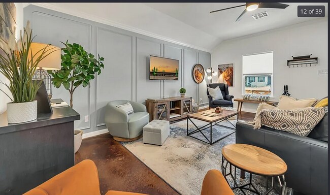 Building Photo - Fully Furnished Near Baylor