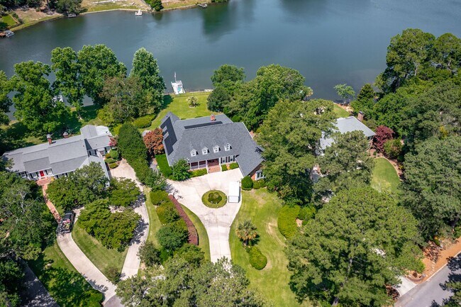 Building Photo - EXECUTIVE STYLE LAKESIDE HOME IN SPRING VA...