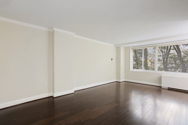 Photo - 4000 Tunlaw Rd NW Townhome