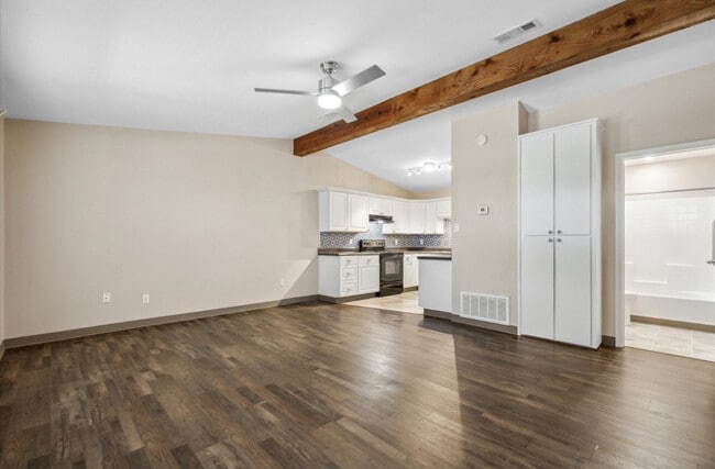 Building Photo - 18350 FM 47