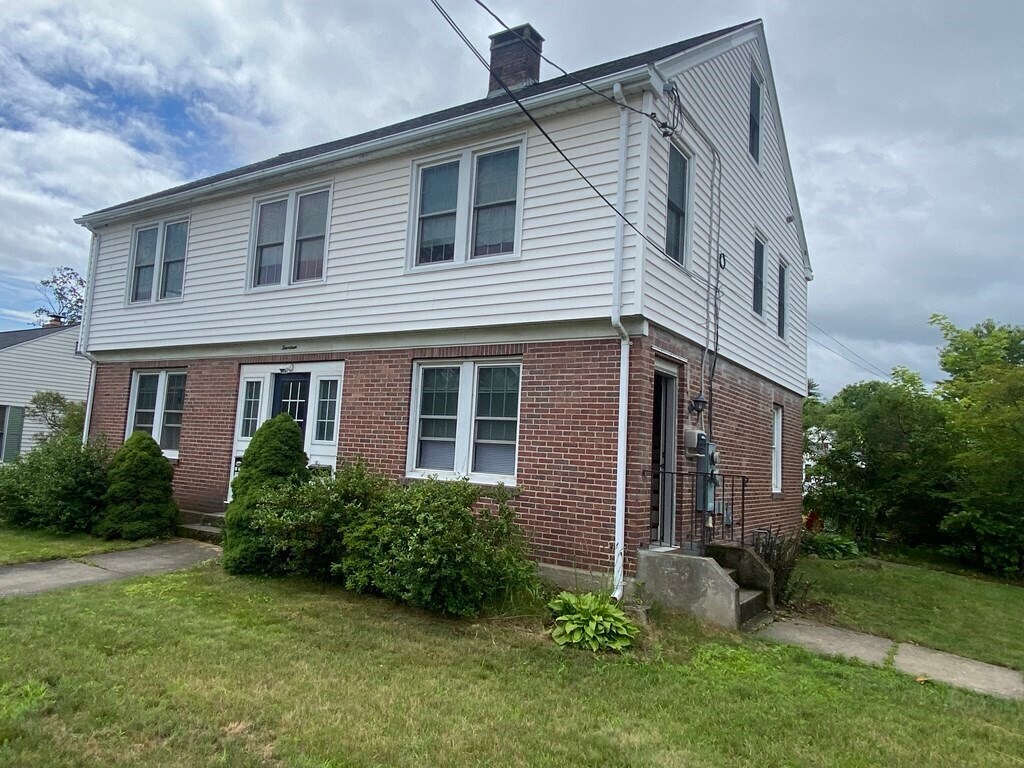 Primary Photo - 14 Western Ave