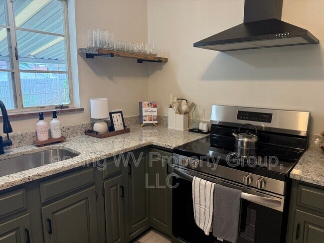 Foto del edificio - 3006 S Walnut St