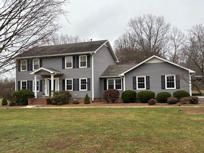 Foto del edificio - Charming Home Near Lakewood Golf & Country Club in Tullahoma...